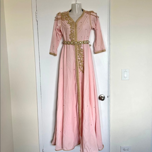 Light Pink Moroccan Kaftan - Picture 3 of 6
